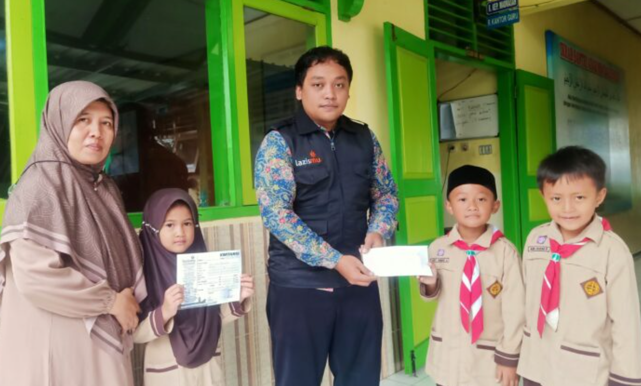 Sekolah Adab MIM Baleharjo Donasikan Hasil Infak Jumat untuk Korban Gempa Turki